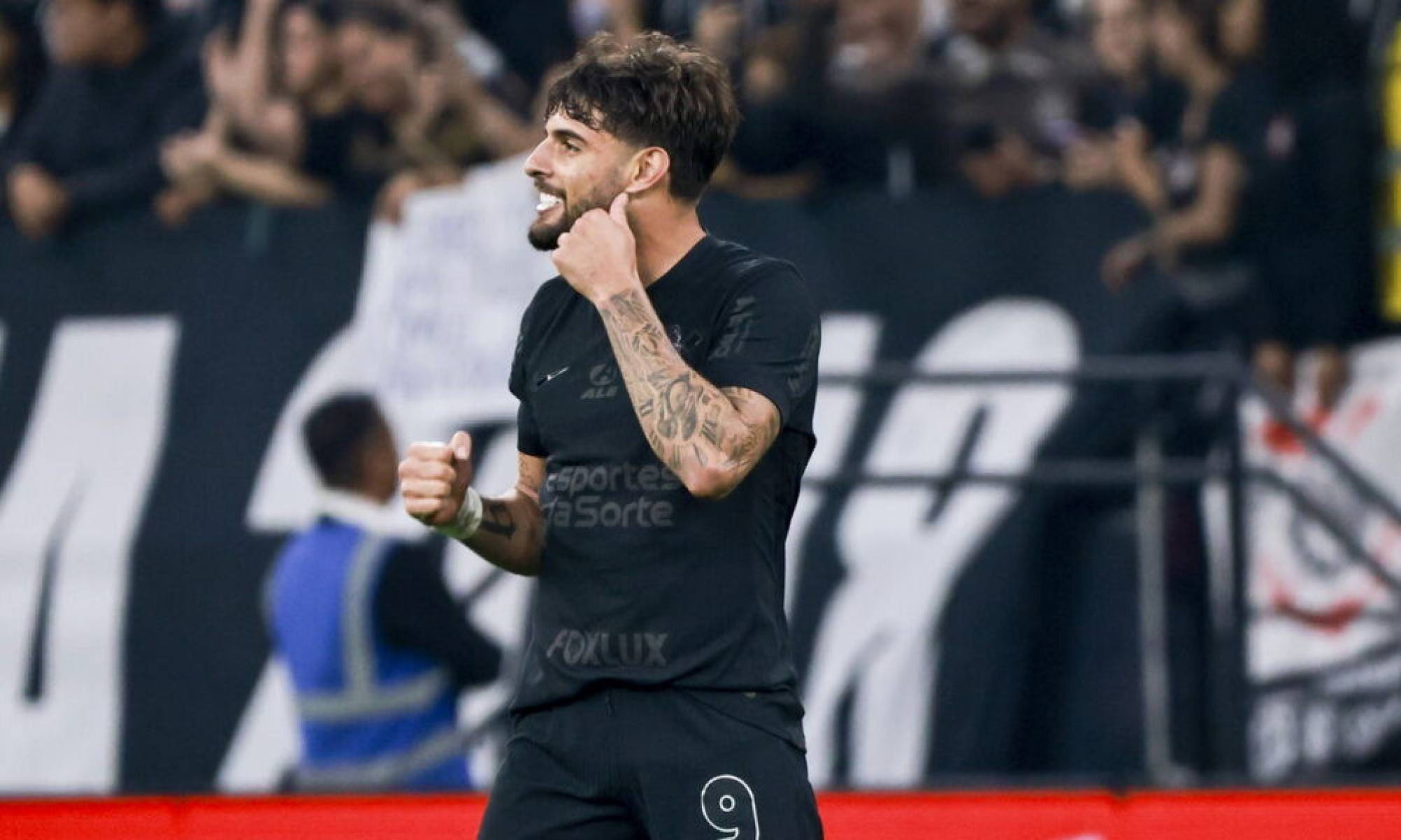 Corinthians recusa fortuna da Roma e segura craque brasileiro - Tupi