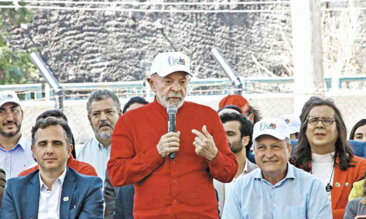 Lula adverte para os riscos constitucionais da anistia -  (crédito: EDÉSIO FERREIRA/EM/D.A PRESS)