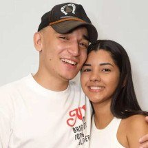 João Gomes tatua nome de Ary Mirelle e se declara: “Você é a vida me amando de volta” - Tupi - Pablo Oliveira