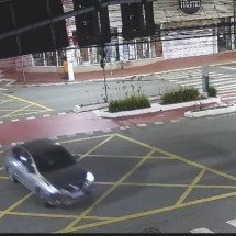 Motorista de aplicativo é morto durante troca de tiros entre bandidos e PM