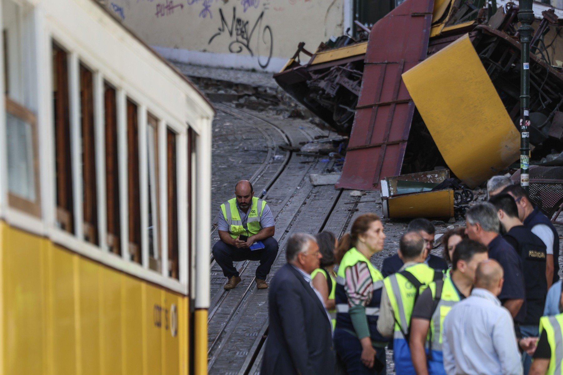 3 perguntas-chave ainda sem resposta sobre acidente de bondinho em Lisboa