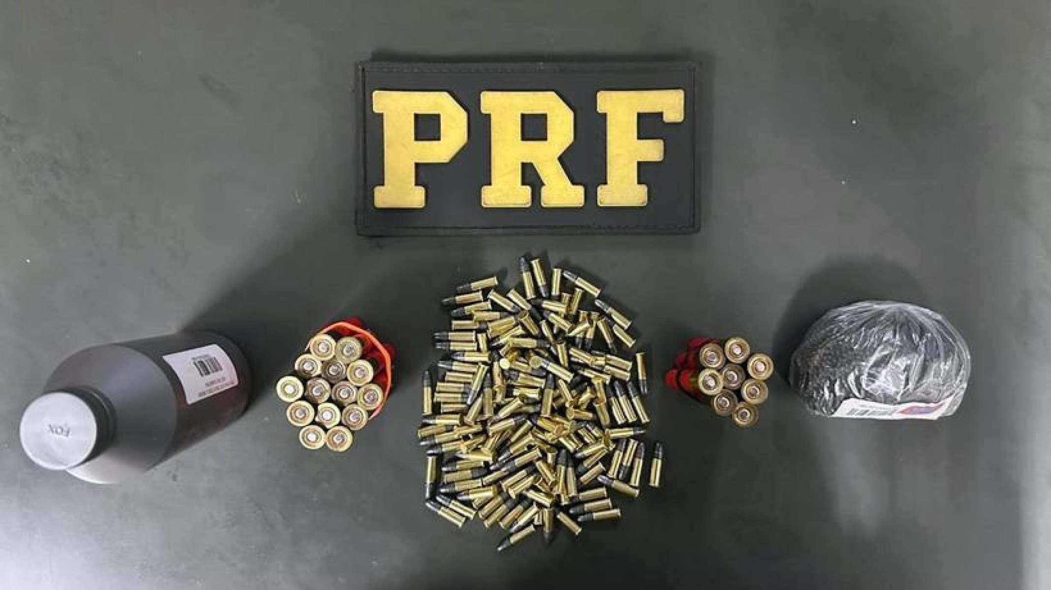 MG: homem é preso com mais de 160 munições em ônibus na Fernão Dias - PRF