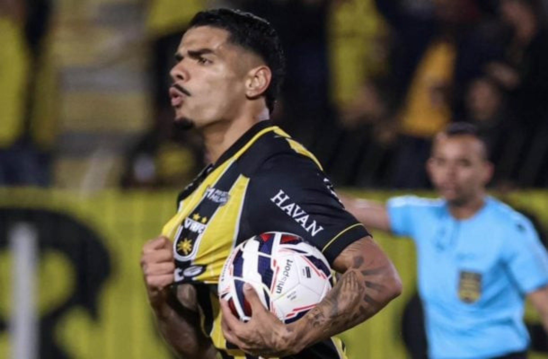 Volta Redonda vira nos acréscimos contra o Paysandu mas segue no Z4 da Série B