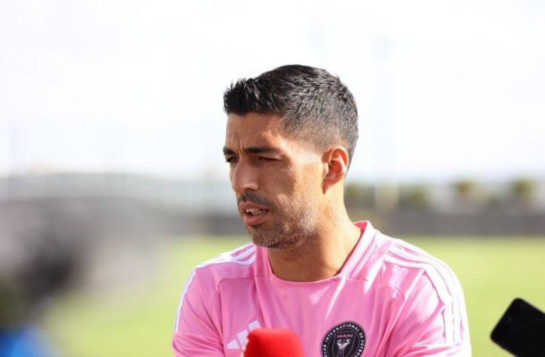 Luis Suárez pega seis jogos de suspensão por cuspir em adversário na final