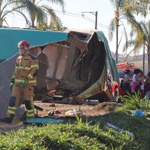 Mãe de 21 e filha de 2 anos entre mortas no desastre com ônibus na BR-040 - Leonardo Costa