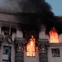 Rússia atinge sede do governo da Ucrânia no maior bombardeio da guerra - Ukrainian State Emergency Service / AFP
