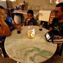 Famílias vivem no escuro em cidade turística  - EDÉSIO FERREIRA/EM/D.A PRESS