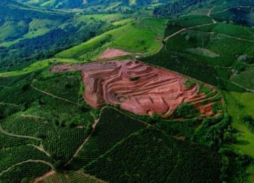 Àrea em Araxá com grande concentração de minerais de terras raras. Mineradora prevê 500 mi de toneladas de Terras Raras em MG -  (crédito: Dino)
