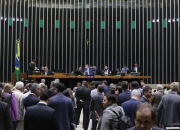 Deputados tentam aprovar texto da anistia para os acusados de golpismo
 -  (crédito: Kayo Magalhães/Câmara dos Deputados)