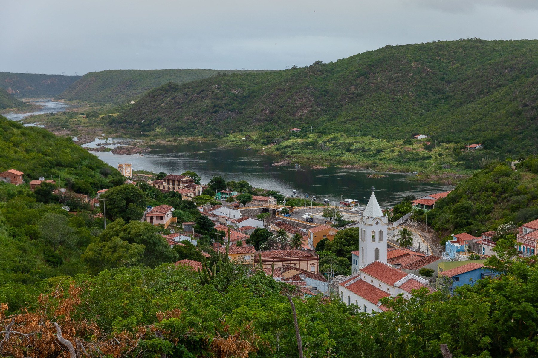 Cidade de Piranhas, cortada pelo Rio São Francisco-Rui Nagae/Divulgação