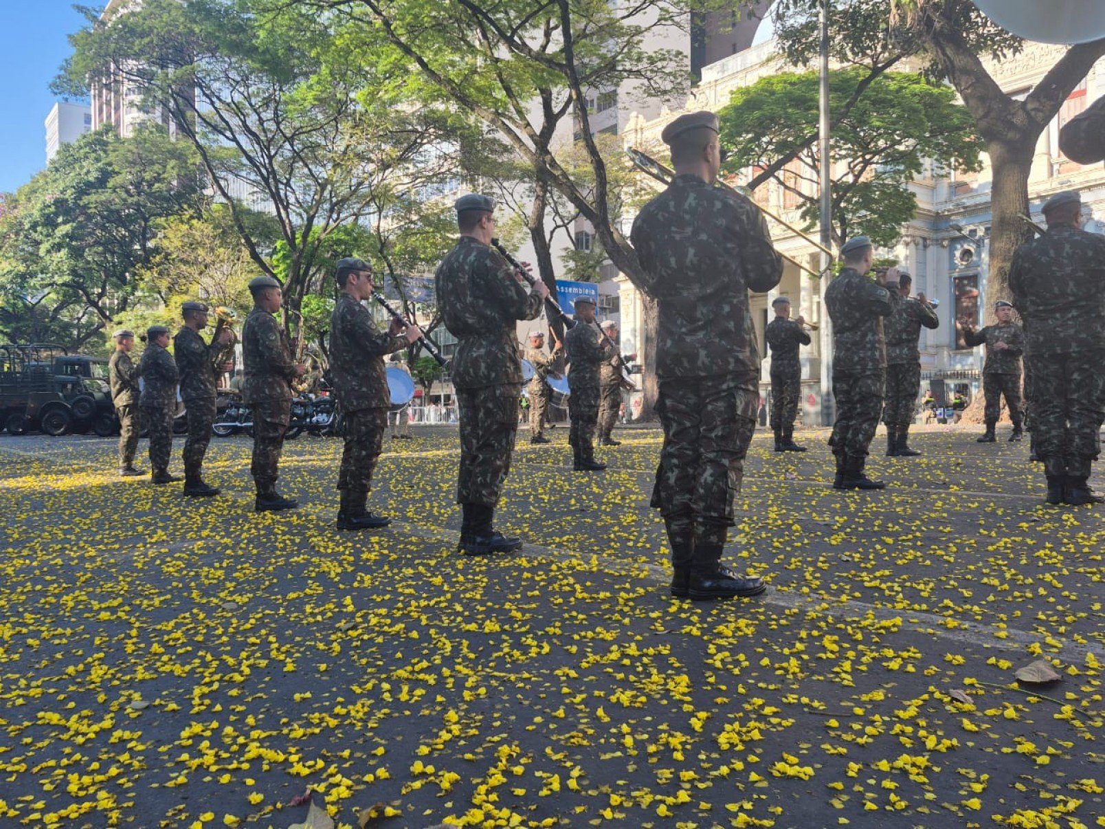 Tradicional desfile de 7 de Setembro é realizado neste domingo (7/9) na Avenida Afonso Pena, no Centro de Belo Horizonte-Thiago Bonna/EM/DA Press