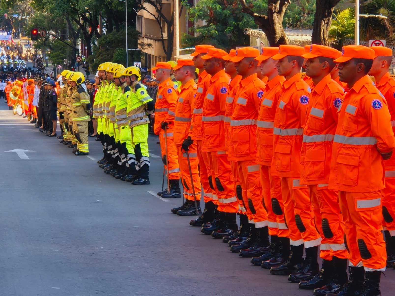 Tradicional desfile de 7 de Setembro é realizado neste domingo (7/9) na Avenida Afonso Pena, no Centro de Belo Horizonte-Jair Amaral/EM/DA Press