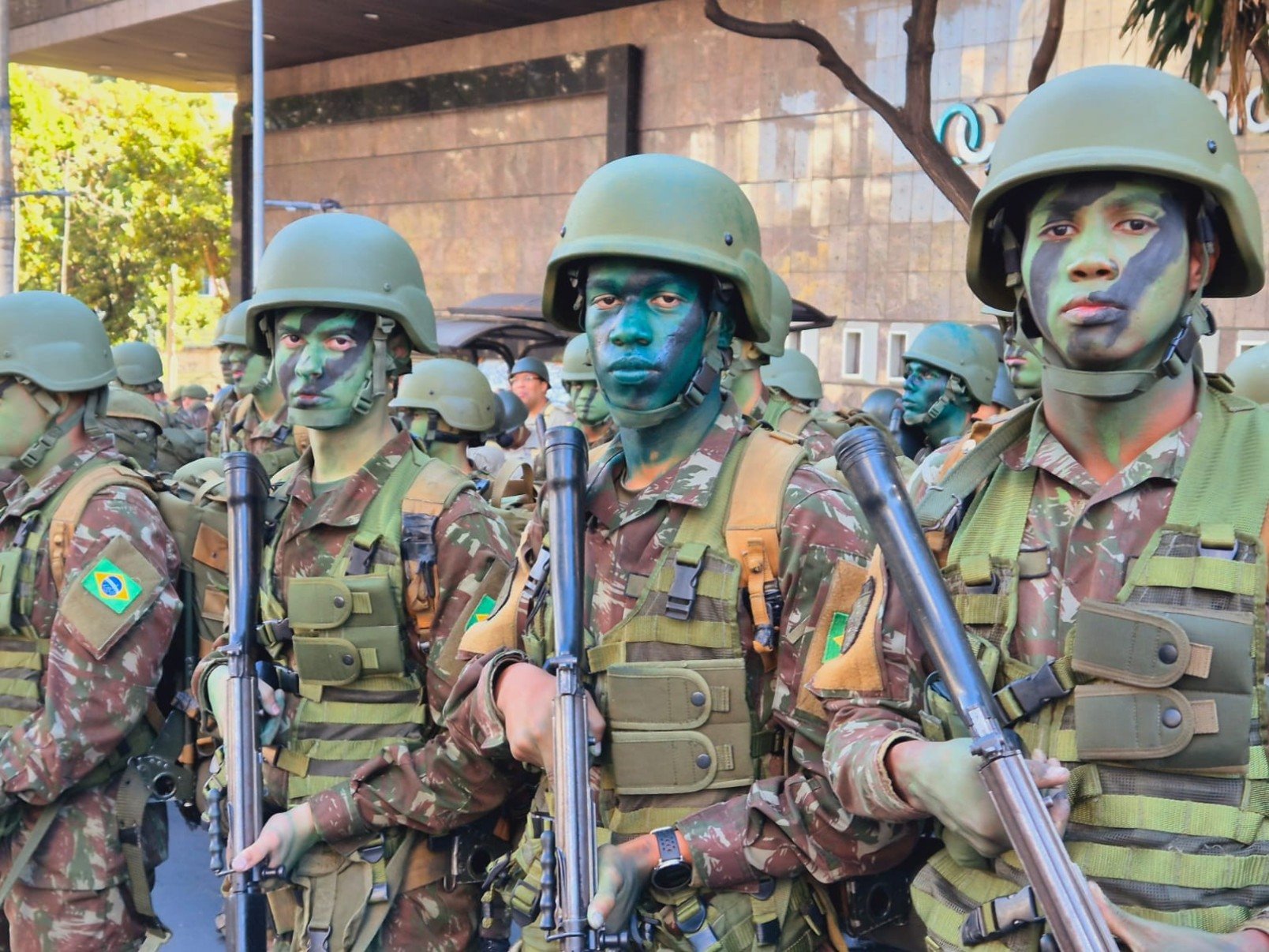 Tradicional desfile de 7 de Setembro é realizado neste domingo (7/9) na Avenida Afonso Pena, no Centro de Belo Horizonte-Jair Amaral/EM/DA Press