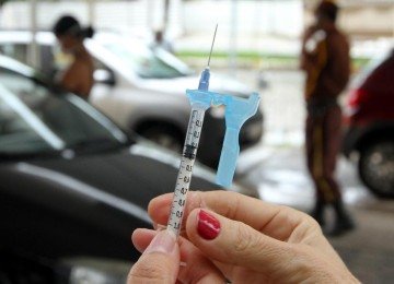Condomínio é condenado após coletor de lixo se ferir com agulha -  (crédito: Jair Amaral/EM/D.A Press)