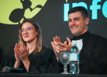 Aline Von Bahten e o Professor Laqua fundadores do Instituto Ocellaris, na formatura da pós graduação
 -  (crédito:  PRAX)