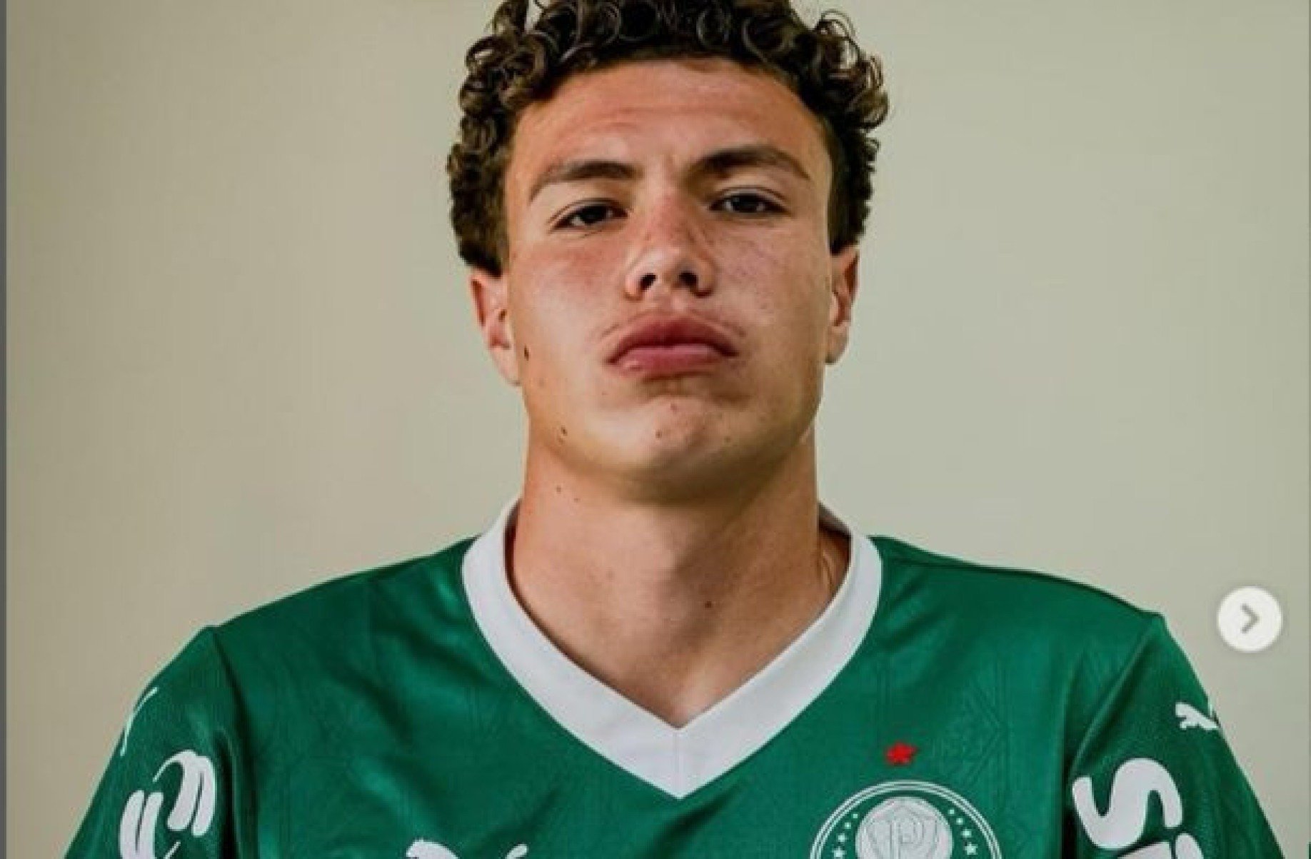 Palmeiras fecha com zagueiro para o sub-20 e estipula multa de R$ 637 milhões
