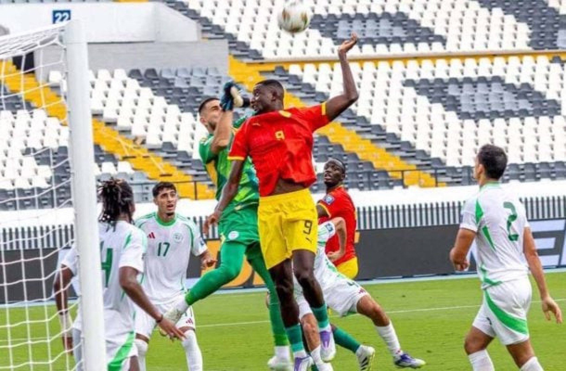 Argélia empata com Guiné e perde chance de se classificar com antecedência para a Copa do Mundo