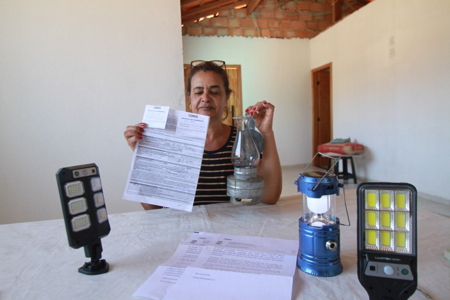Moradores do bairro Mangabeiras, em Santana do Riacho (MG), na Serra do Cipó, relatam dificuldades por não terem energia elétrica-Edésio Ferreira/EM/DA Press