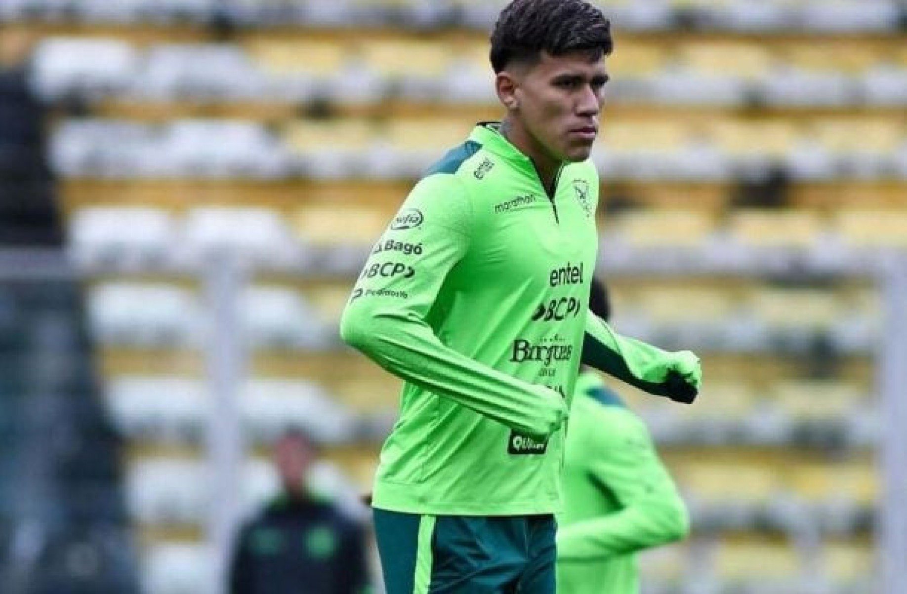 Ex-Santos, zagueiro da Bolívia destaca chance histórica diante do Brasil pelas Eliminatórias