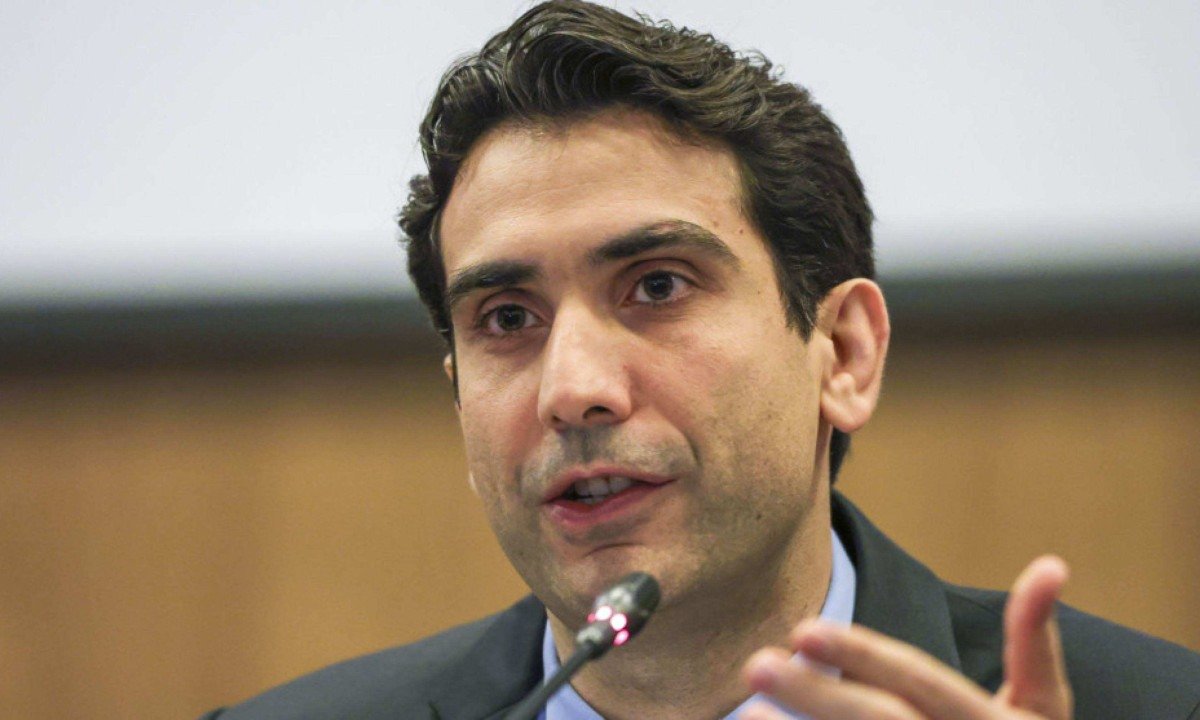 Em afronta ao BC, hackers já se adequam às novas regras e fazem Pix de até R$ 10 mil -  (crédito: Platobr Politica)