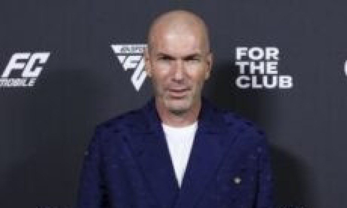 Zidane é o principal nome para substituir o atual técnico da França após a Copa de 2026 -  (crédito: No Ataque Internacional)