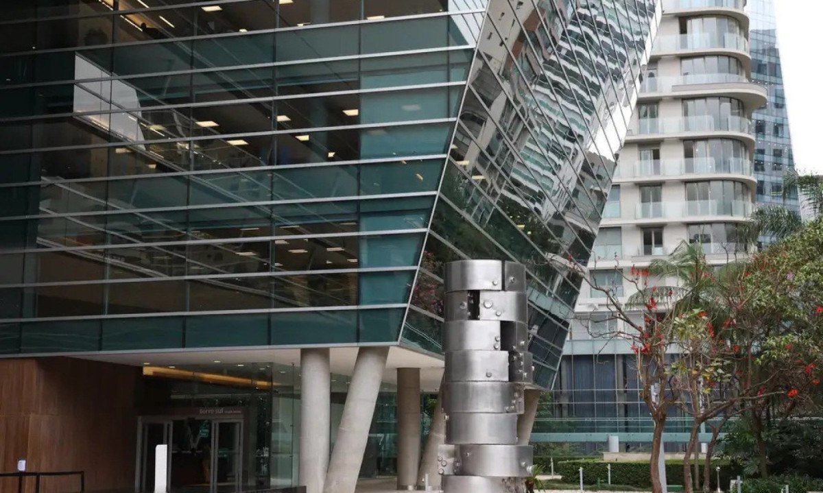 Fachada do prédio do banco Itaú na Avenida Brigadeiro Faria Lima, em São Paulo -  (crédito: Rovena Rosa/Agência Brasil)