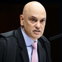Com aviso de Fux, Moraes inicia voto de julgamento de Bolsonaro no STF