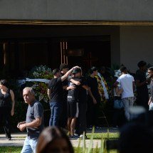 Corpo da jovem eletrocutada em batida de carro é velado em BH - Túlio Santos/EM/D.A Press