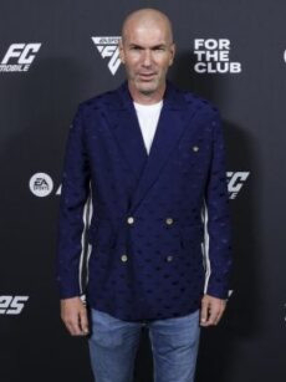 Zidane é o principal nome para substituir o atual técnico da França após a Copa de 2026 - No Ataque Internacional