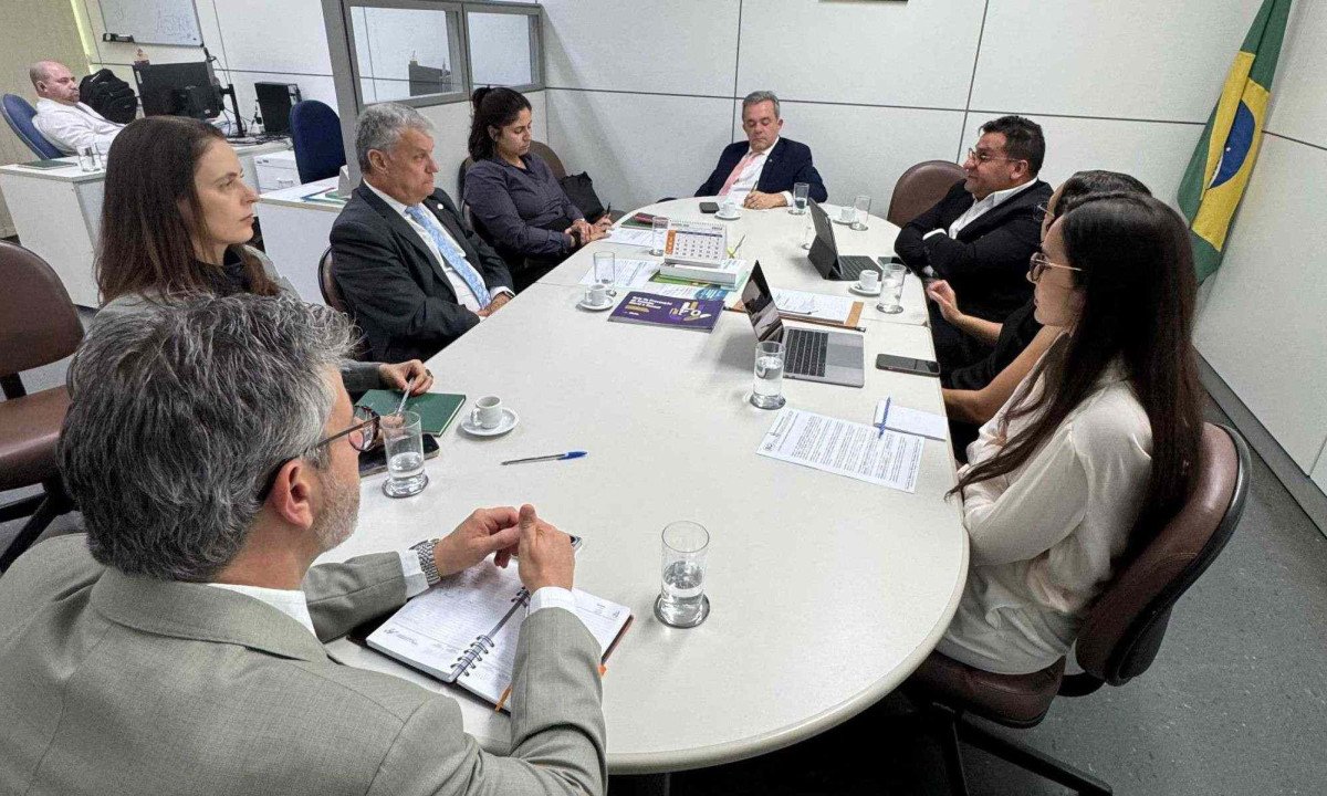 Metabase de Itabira e Região encabeça movimento e leva ao MTE proposta que reconhece periculosidade e direito à aposentadoria especial para trabalhadores que atuam em Zonas de Autossalvamento.