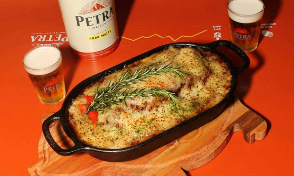 Segredos de Yara (Bistrô Garagem do Gunda): costelinha suína, purê de abóbora cabotiá, goiabada cascão e queijo muçarela gratinado