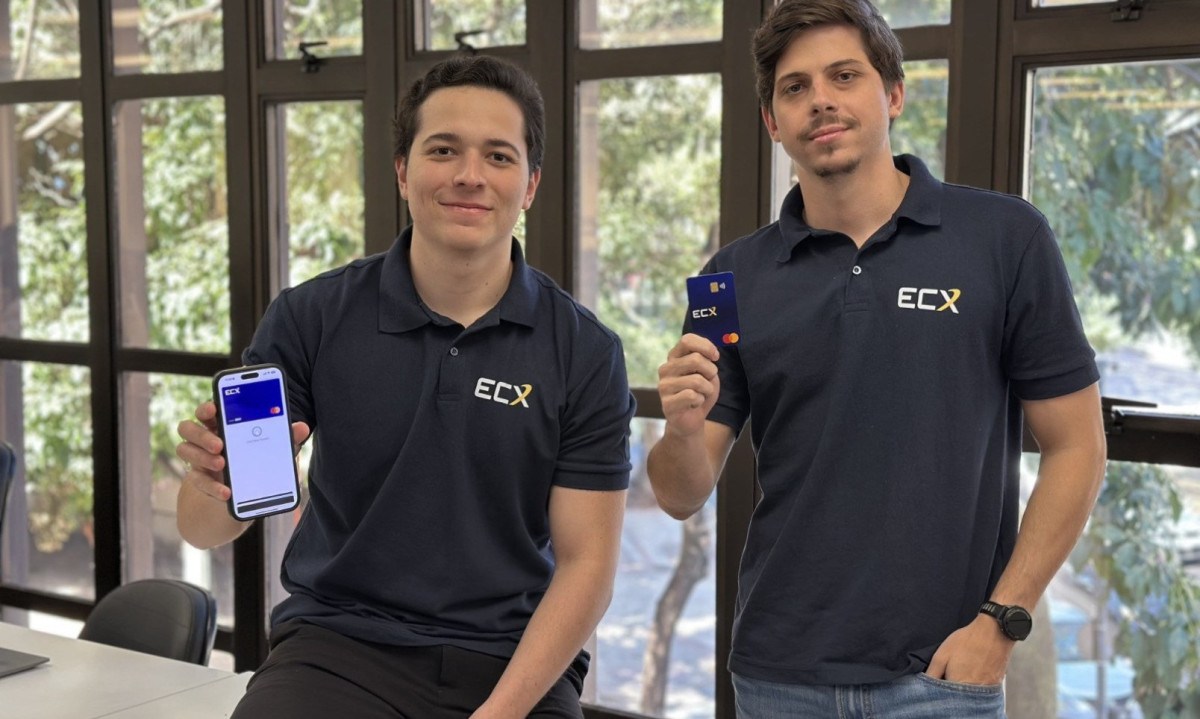 Cofundador da Ecx Pay, João Inneco, e o diretor operacional, Pedro Wanderley comandam a fintech mineira
 -  (crédito: Divulgação)