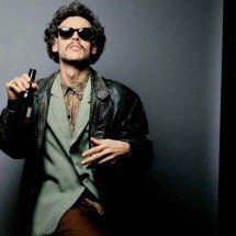 Ator interpreta vários personagens em ‘A língua do fogo’ - Ethel Braga/Divulgação