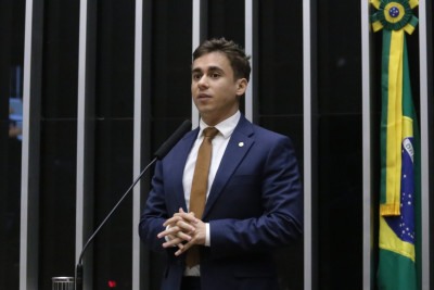 Nikolas Ferreira pede que a Rede Globo seja fechada -  (crédito: Kayo Magalhães / Câmara dos Deputados)