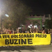 Manifestantes comemoram em BH a condenação de Bolsonaro - Marcos Vieira/EM/D.A/Press