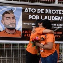 'Não somos lixo': protesto por justiça marca 1 mês do assassinato de gari - Tulio Santos/EM/D.A.Press. Brasil. Belo Horizonte - MG