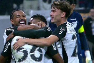 Atuações do Corinthians contra o Athletico-PR: Gui Negão iluminado; Hugo Souza impecável