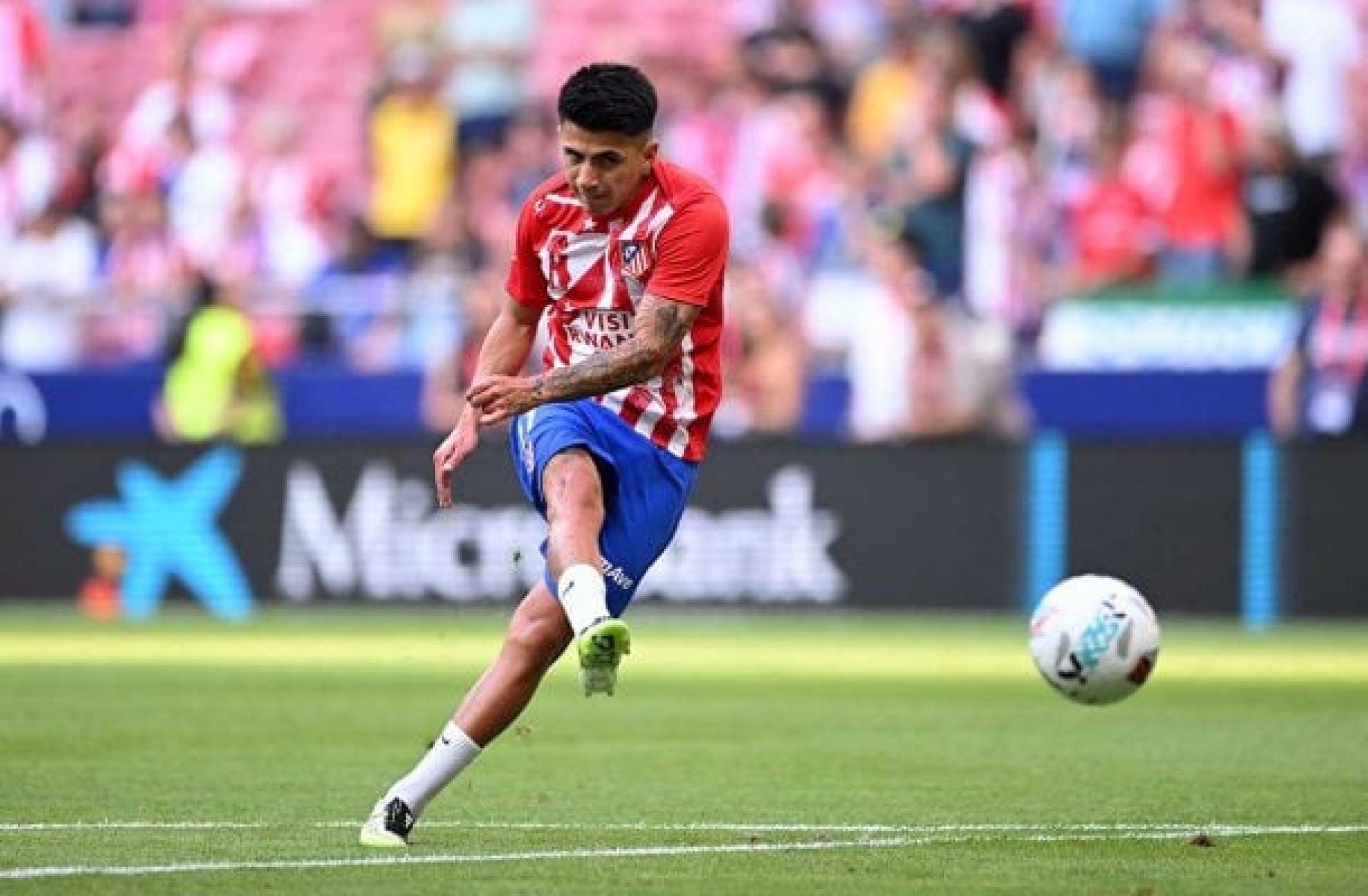 Thiago Almada sofre lesão e desfalca o Atlético de Madrid na estreia pela Champions