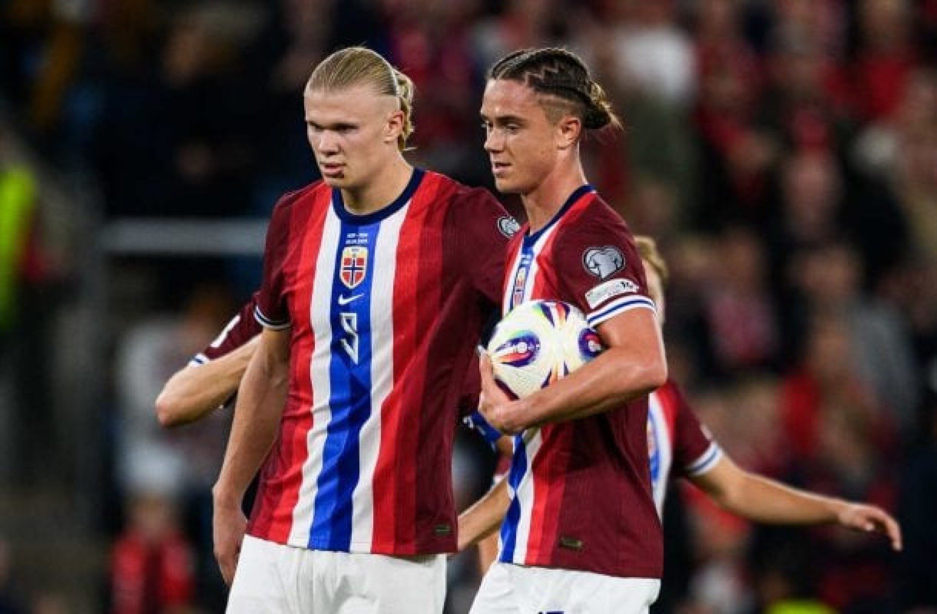 Haaland pediu desculpas a goleiro rival após marcar cinco gols pela Noruega