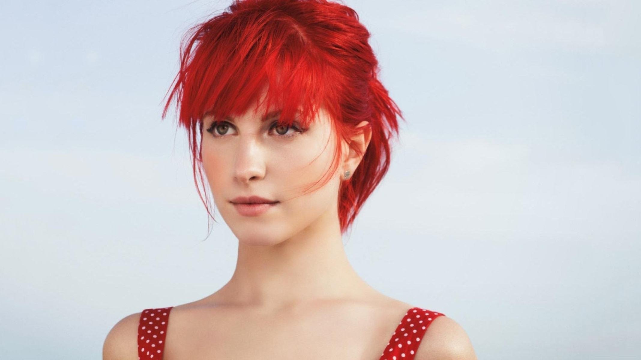 Hayley Williams afasta rumores de separação do Paramore