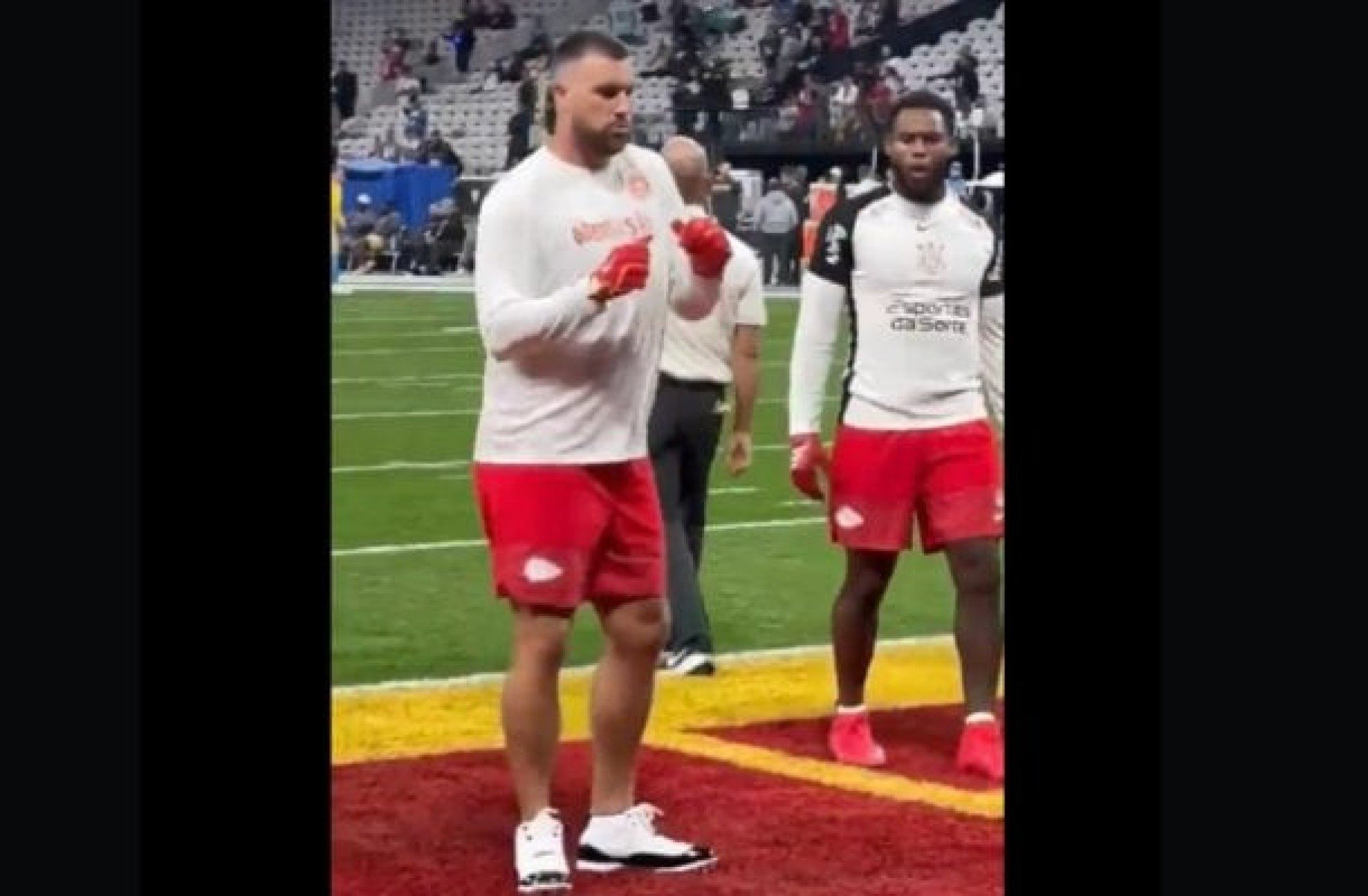 Jogador da NFL confirma comemoração com música de Lucas Paquetá; veja