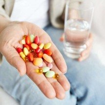 Médicos alertam: vitaminas em excesso causam riscos à saúde - DINO