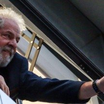 Relembre como eram as celas onde Collor, Temer e Lula ficaram presos