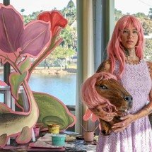 Efe Godoy cria seres híbridos para morar nos jardins do Museu da Pampulha