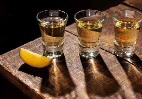 Dia Nacional da Cachaça: conheça receitas de comida com a bebida