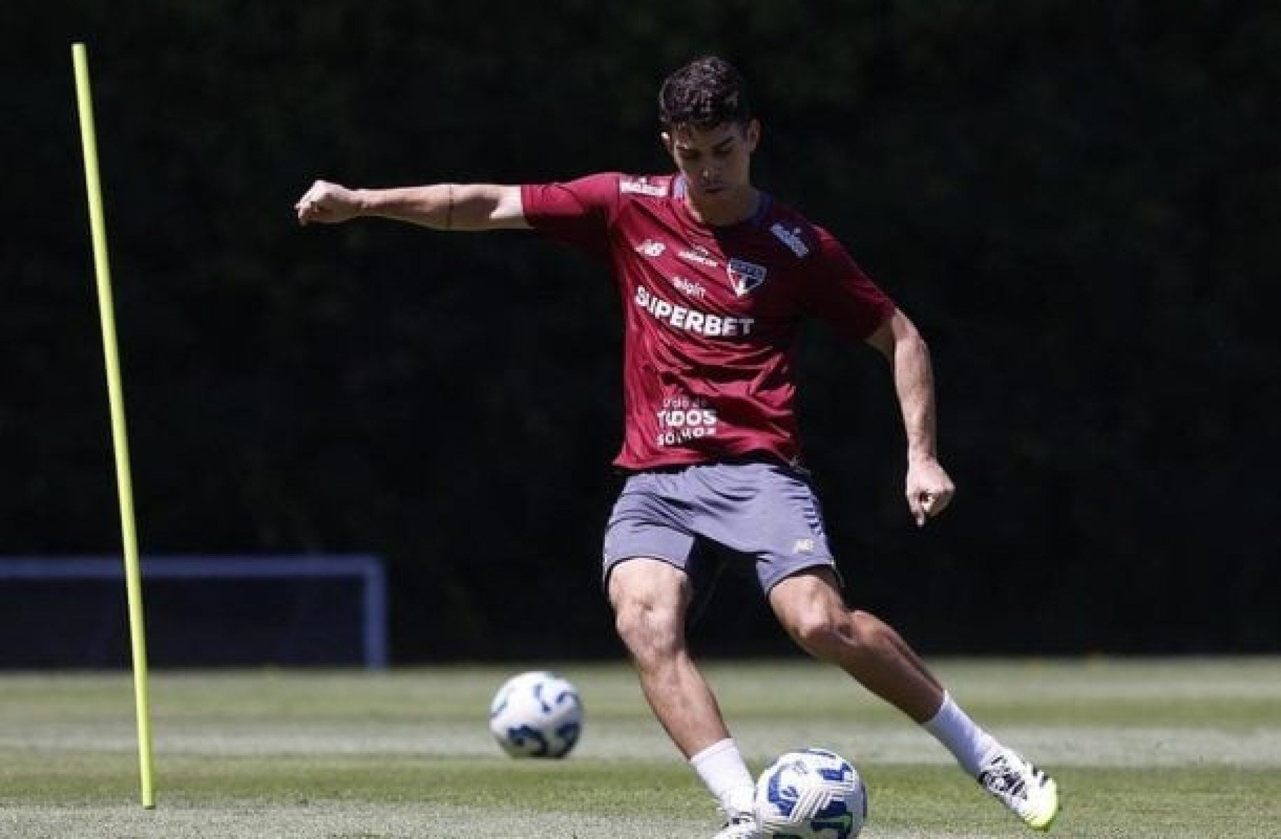 São Paulo tem Oscar em transição e Bobadilla de volta ao CT