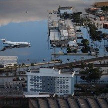Avião símbolo das enchentes no Rio Grande do Sul será levado para museu -  Anselmo Cunha / AFP       
