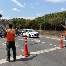 PBH simula inundação na Av. Teresa Cristina para treinar e testar medidas - Roger Victor / Defesa Civil de Belo Horizonte