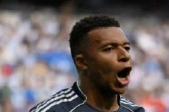 Com um a menos, Real Madrid vence Real Sociedad pelo Espanhol