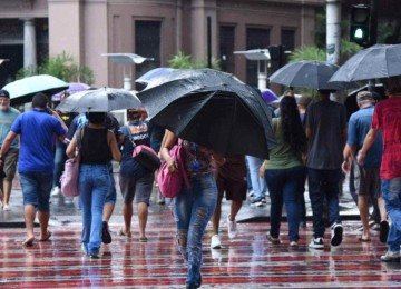 Assim como o sábado (13), domingo (14) pode ter chuva isolada em Belo Horizonte -  (crédito: Gladyston Rodrigues/EM/D.A. Press)